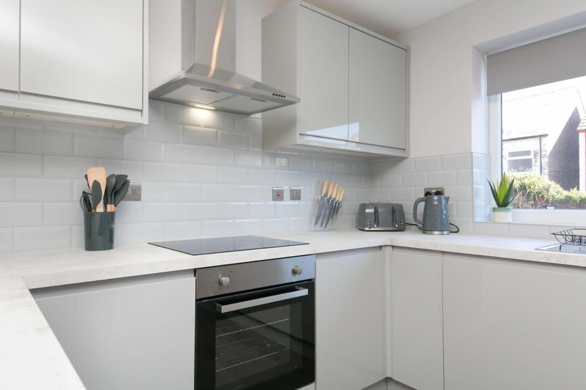 Stunning 2 Bedroom Apartment In Wallasey Exterior foto
