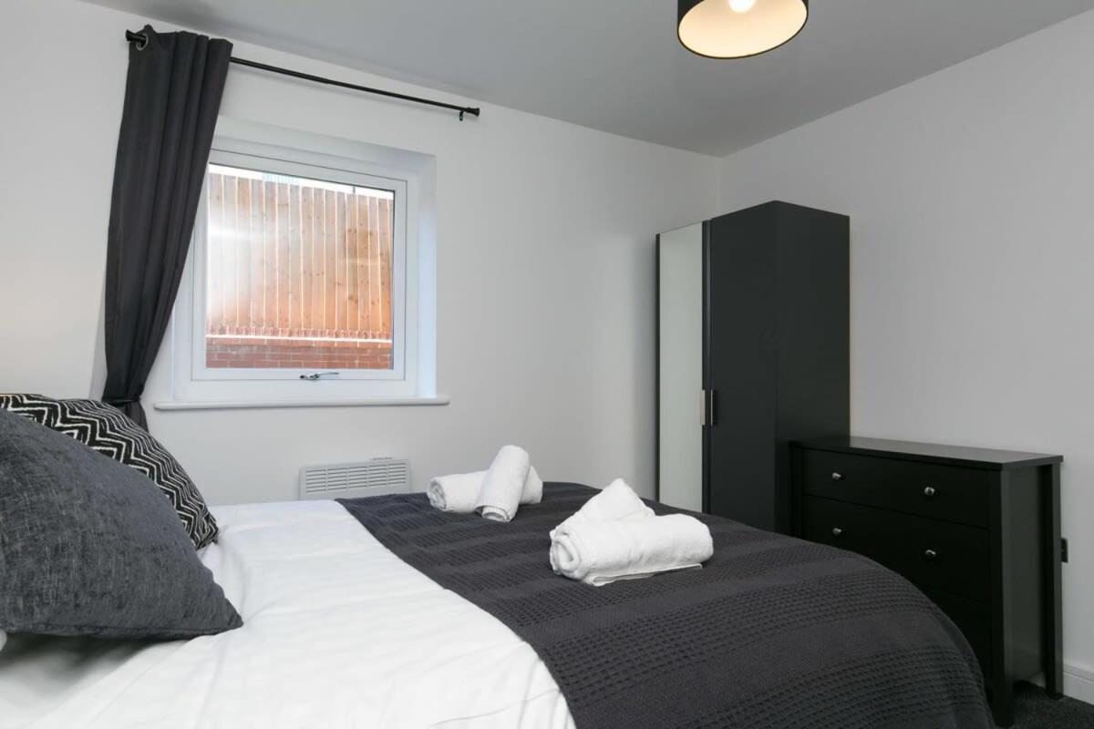 Stunning 2 Bedroom Apartment In Wallasey Exterior foto