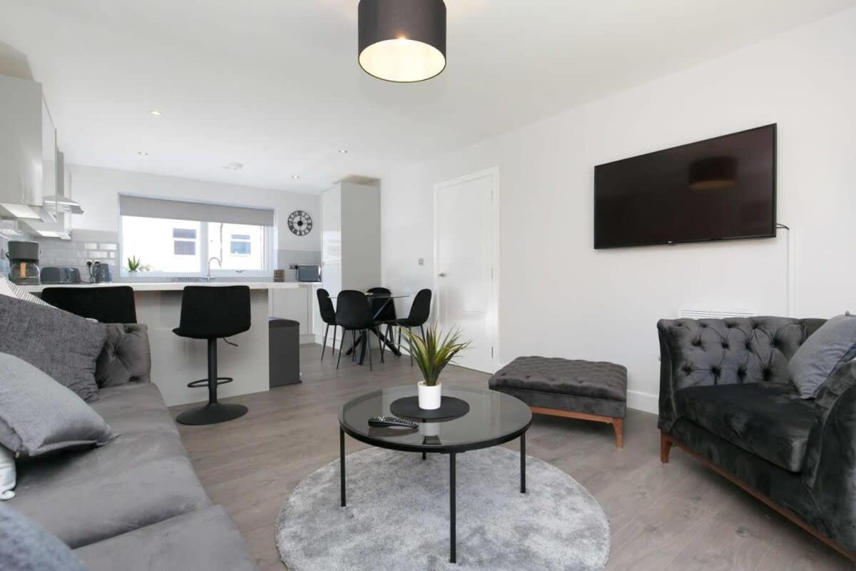 Stunning 2 Bedroom Apartment In Wallasey Exterior foto