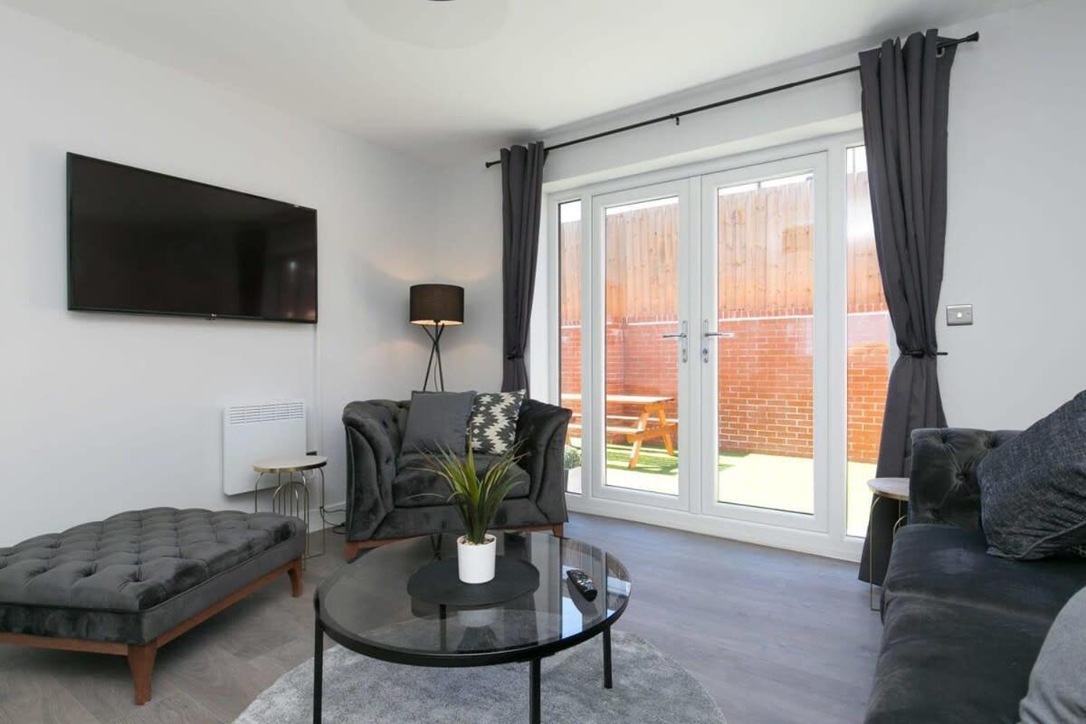 Stunning 2 Bedroom Apartment In Wallasey Exterior foto