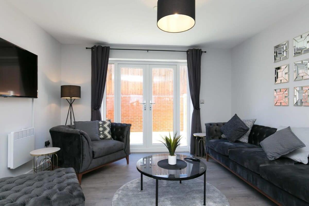 Stunning 2 Bedroom Apartment In Wallasey Exterior foto